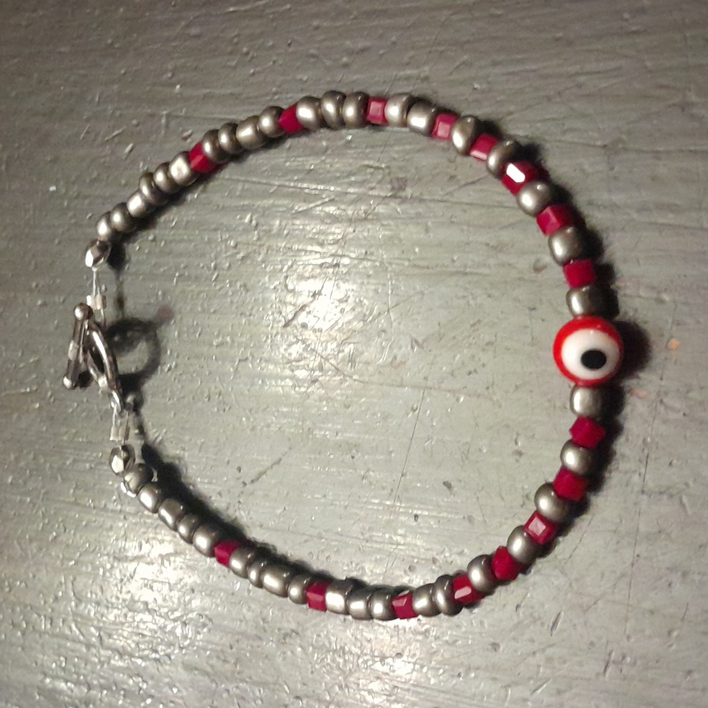 Handmade evil eye Bracelet red/silver